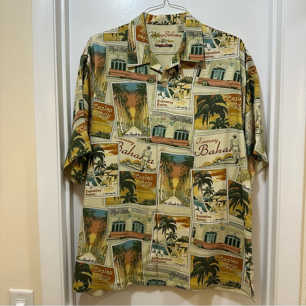 Tommy Bahama Short Sleeve Button Down Shirt